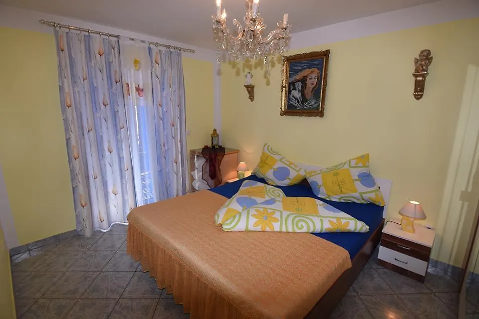 Apartment Carlijeva PUY