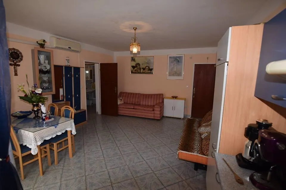 Apartment Carlijeva Pula 0*,  Croatia